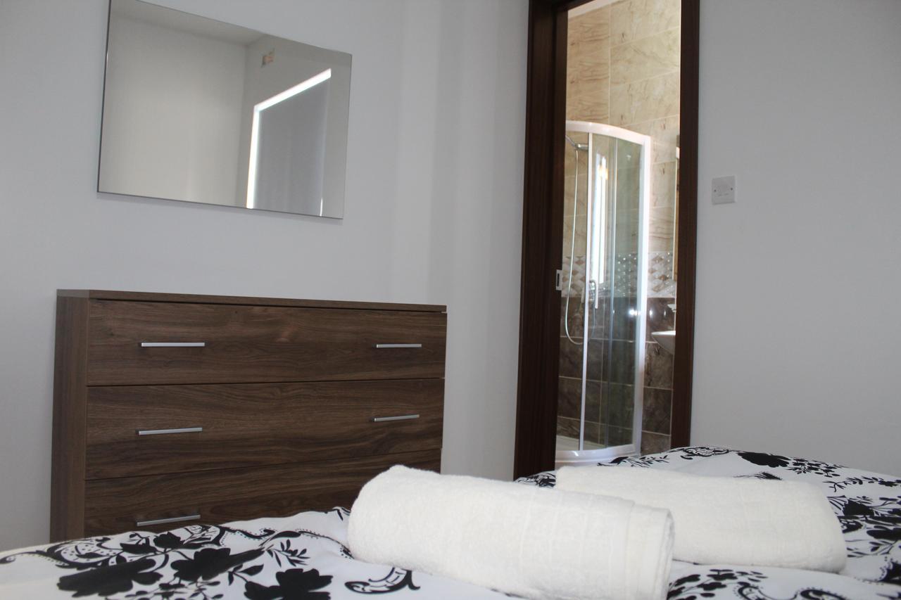 Centre Point Apartamento Msida Exterior foto
